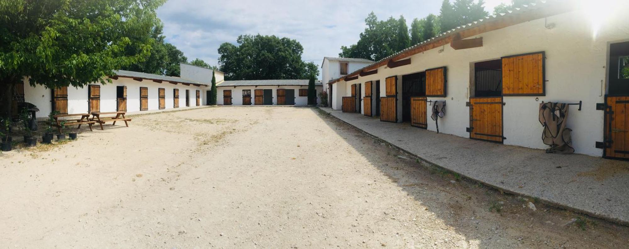Appartement A La Campagne LʼIsle-sur-la-Sorgue Extérieur photo