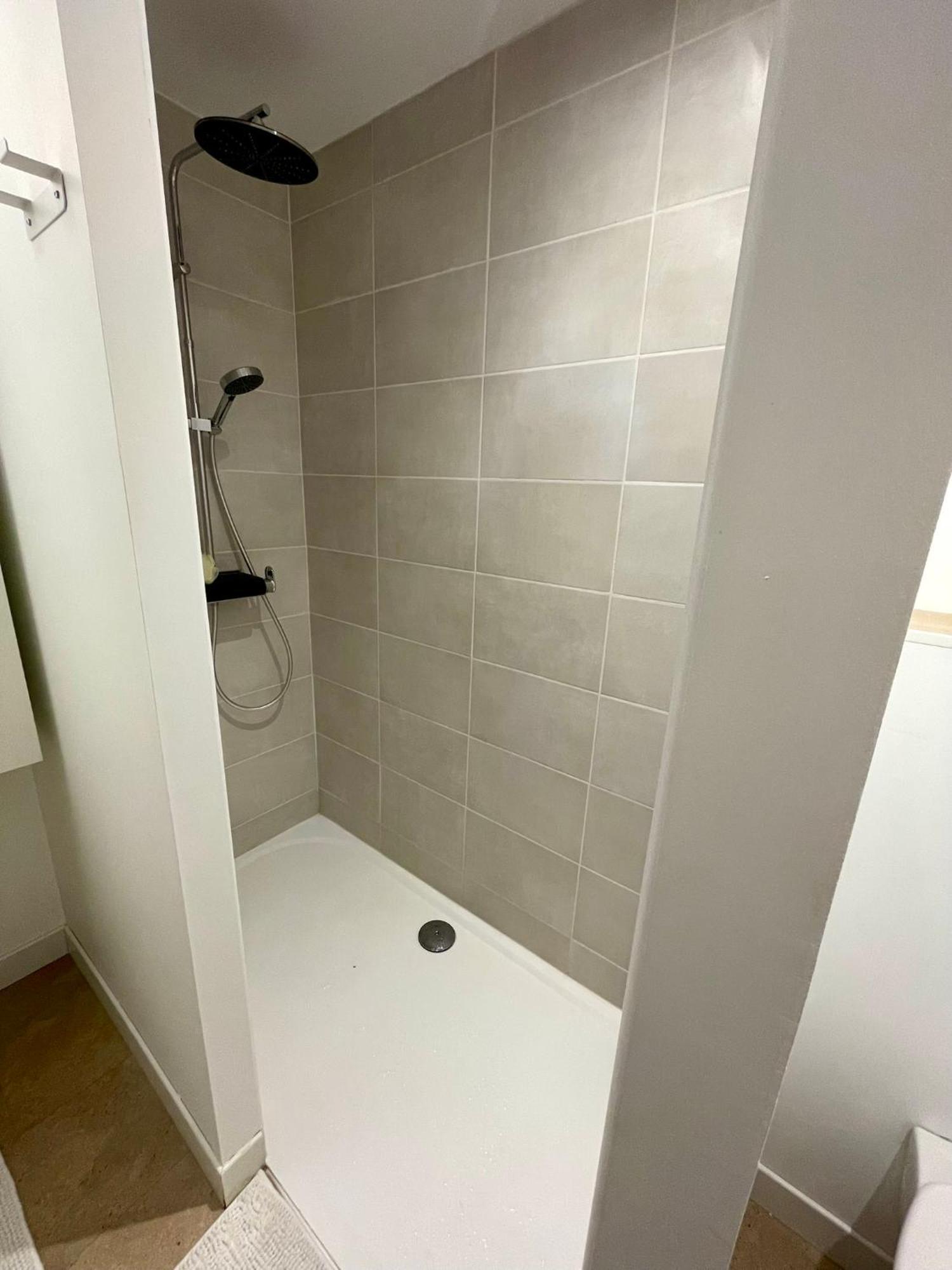 Appartement A La Campagne LʼIsle-sur-la-Sorgue Extérieur photo